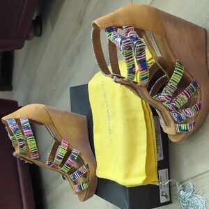 Cynthia Vincent 8.5 Jagger zip front wedge